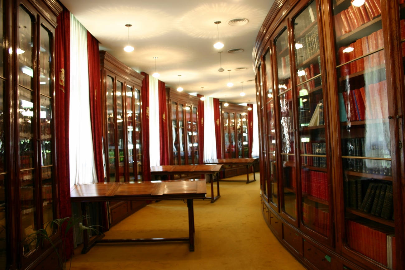 Old Library, Ilustre Colegio Oficial de Médicos de Madrid, Madrid - 02.jpg
